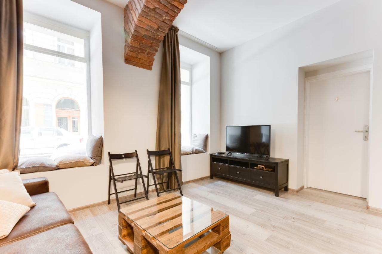 Lovely Apartments Heart Of Прага Экстерьер фото